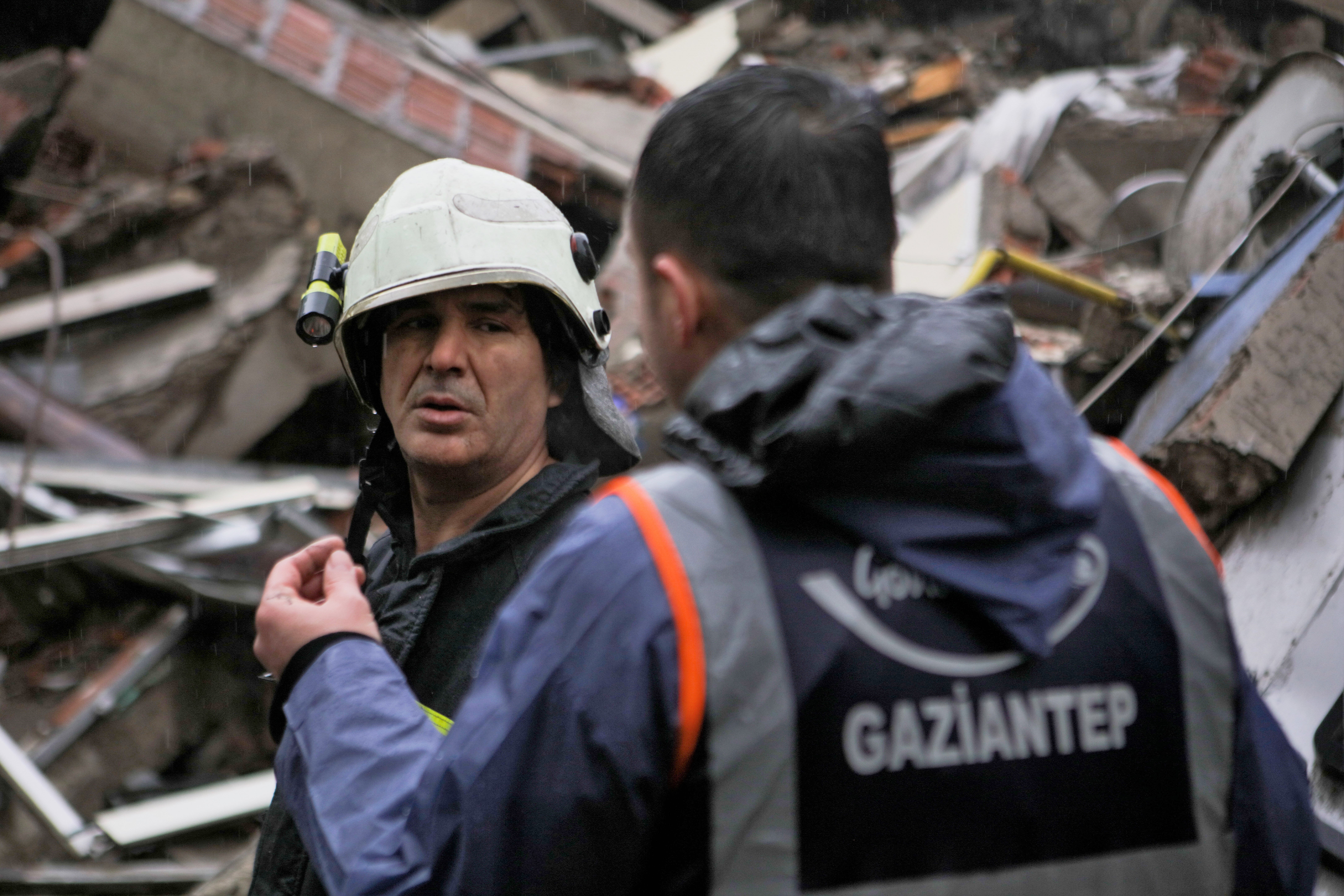 Deutsche Spitzenpolitikerin überlebt Türkei-Beben vor Ort! Sie hatte gerade ein politisches Treffen!