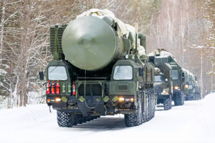 Russland droht Amerika mit Zerstörung! Russland hat genügend Waffen, um die USA zu vernichten!