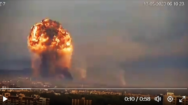 [Video] Atompilz über der Ukraine! Riesige Explosion gemeldet! Russen sollen Uran-Lager getroffen haben!