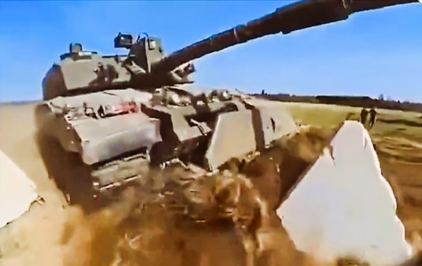 [Video]▶️ Putins Linien durchbrochen! Schwere britische Panzer zerstören Panzersperren - wann rückt die Ukraine vor?