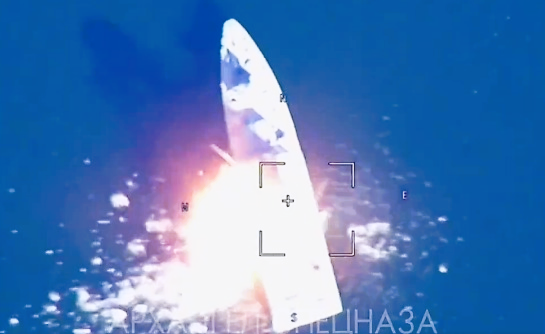 Ukraine greift russisches Kriegsschiff an! Attacke im Schwarzen Meer - Russland geschockt