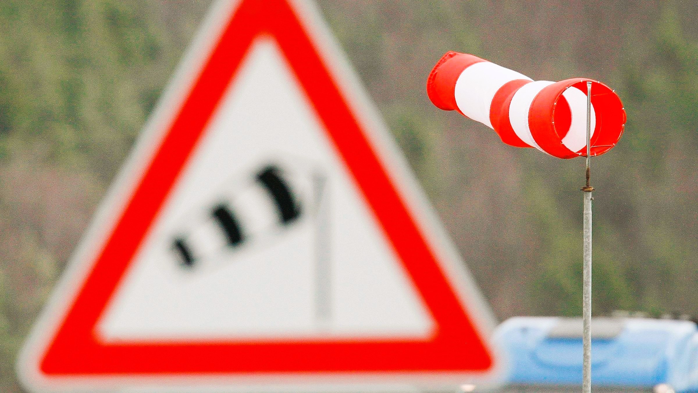 Amtliche Unwetter-Warnung für Sonntag! Schwere Sturmböen und Unwetter erreichen Deutschland