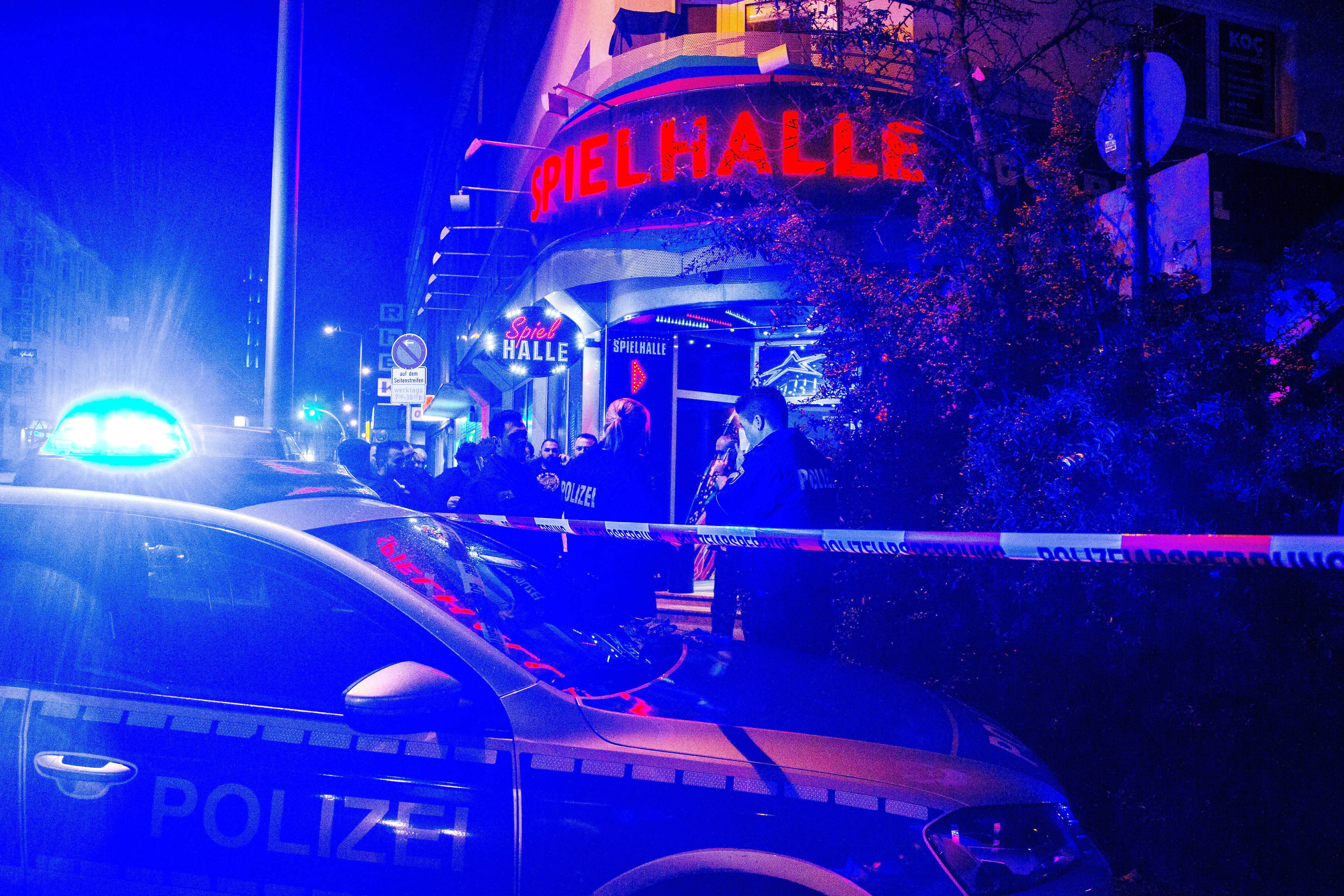 Amok-Attacke in Duisburg - Unbekannter Täter schlägt Mann (39) mit Hammer nieder - Opfer lebensgefährlich verletzt