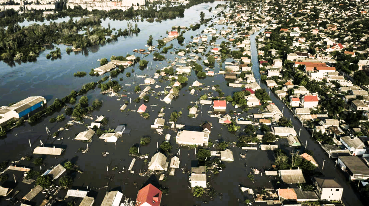Putin ertränkt eigene Soldaten! Giftige Dammbruch-Flut fließt Richtung russischer Stellungen!