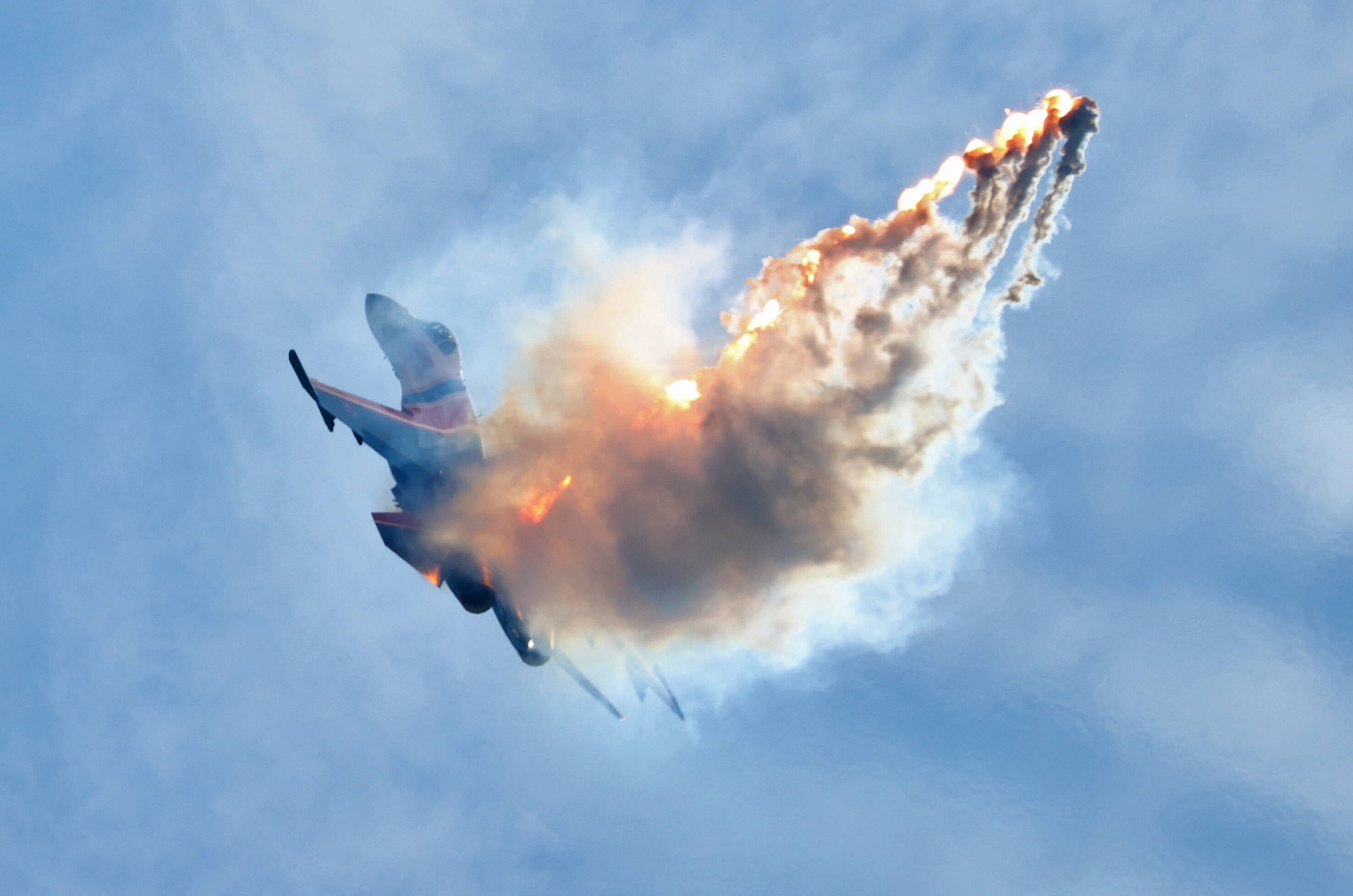 Putin tobt - Immer mehr Kampfjets fallen mysteriöser Waffe zum Opfer! Russische Armee mit massiven Verlusten