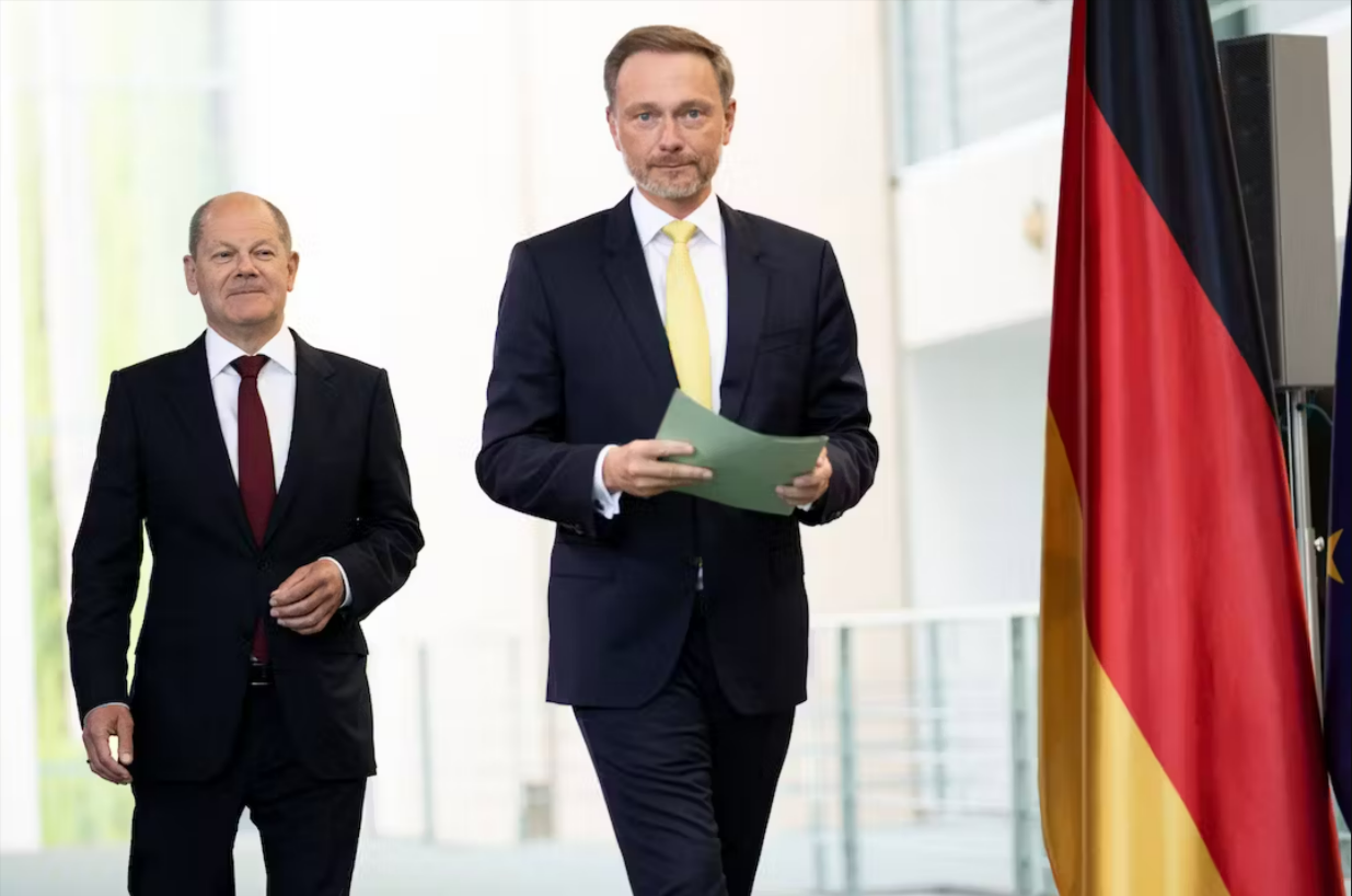 Eilmeldung! Deutschland ist zahlungsunfähig! Finanzminister Linder ordnet "Sofortige Ausgabensperre" an!