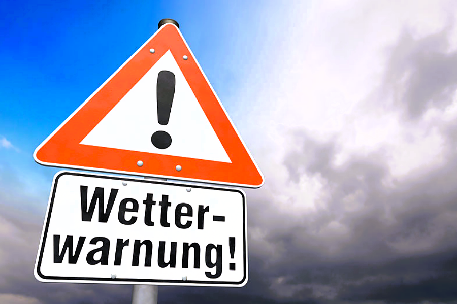Unwetter-Alarm in 81 Kreisen! 2. Höchste Warnstufe ausgerufen - Minister warnt: "Es geht um Leib und Leben!"