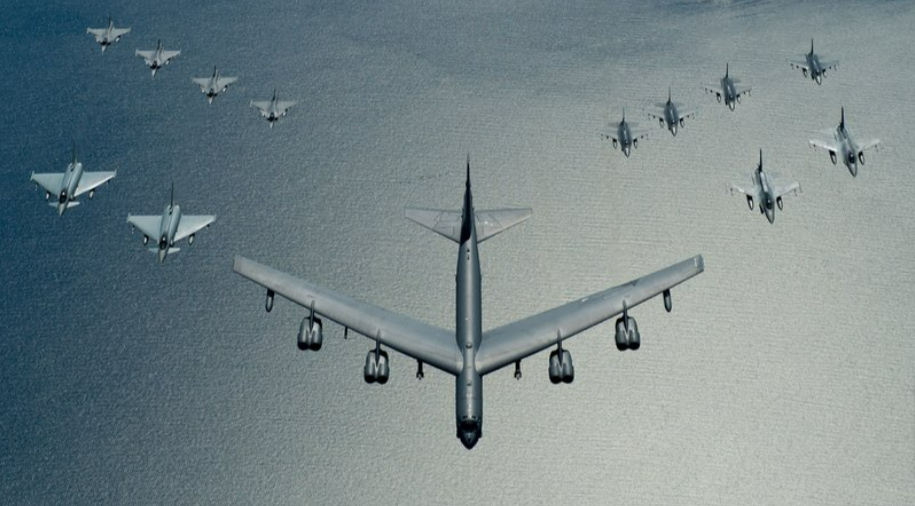 US-Atombomber in deutschem Luftraum - Welchen Auftrag haben die amerikanischen Maschinen?! 