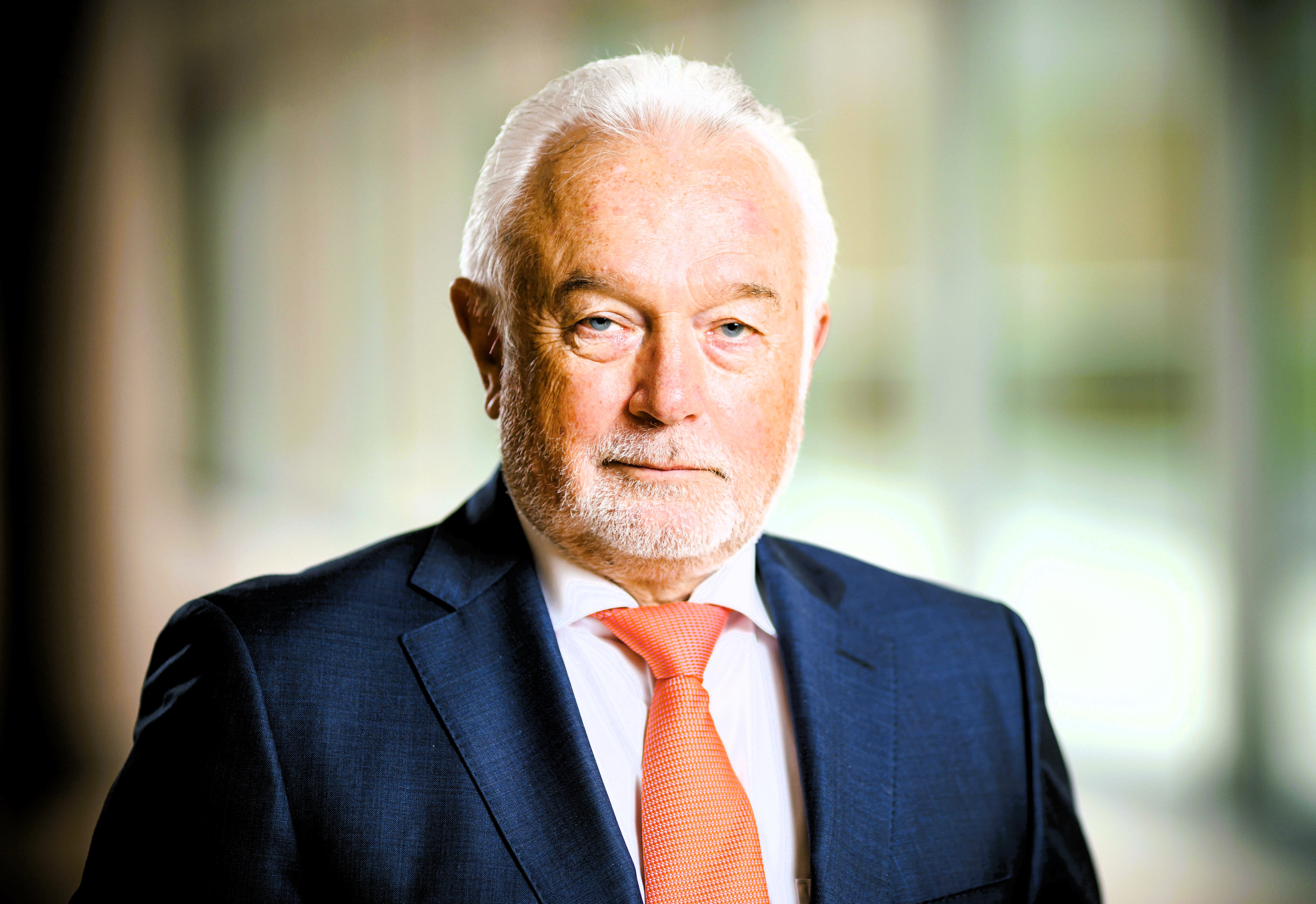 Trauer! Deutscher Minister tot - Deutschland verliert überraschend einen Top-Politiker!